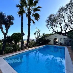 Appartement Village Grand Studio, Avec Piscine Vue Partagee, Mougins